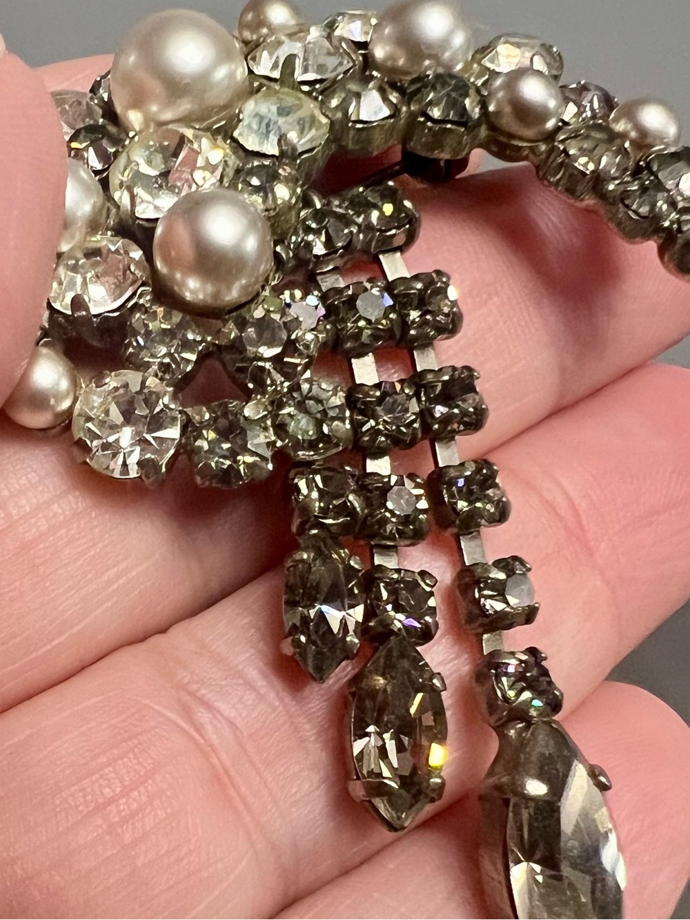 VTG MCM Rhinestone & Pearl Waterfall Dangle Brooch & Rhinestone Pin - Picture 6 of 10
